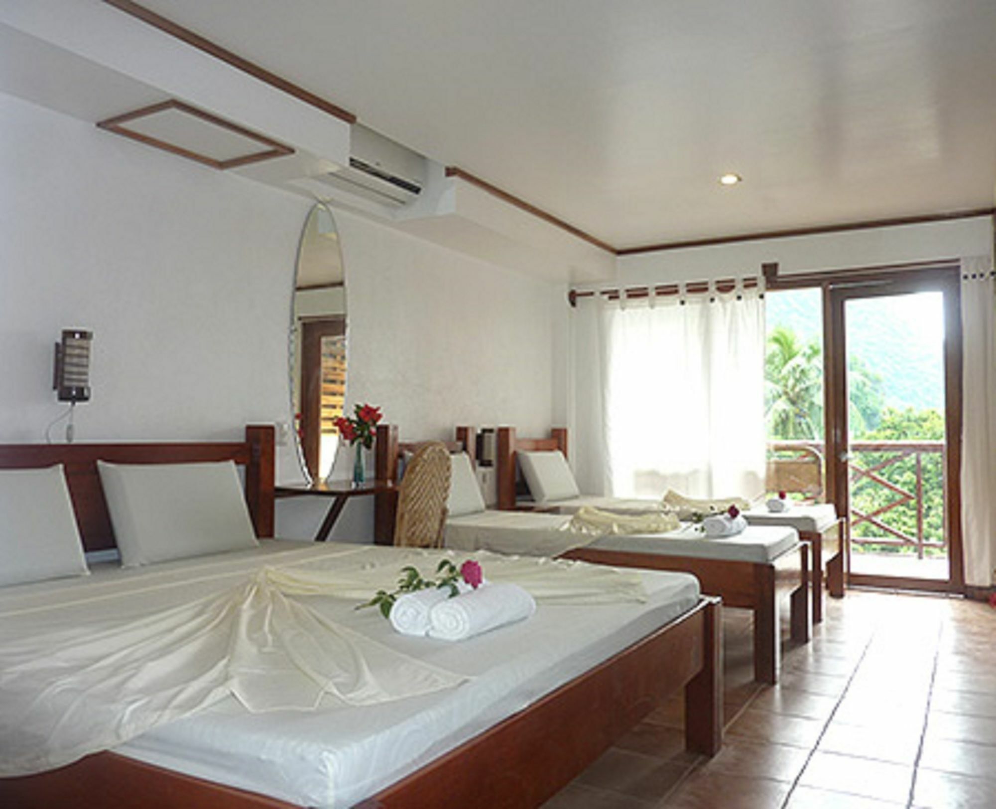 Mansion Buenavista Hotel เอลนิโด ภายนอก รูปภาพ